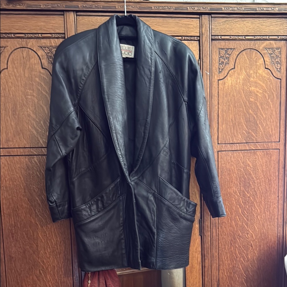 VINTAGE Black Leather coat